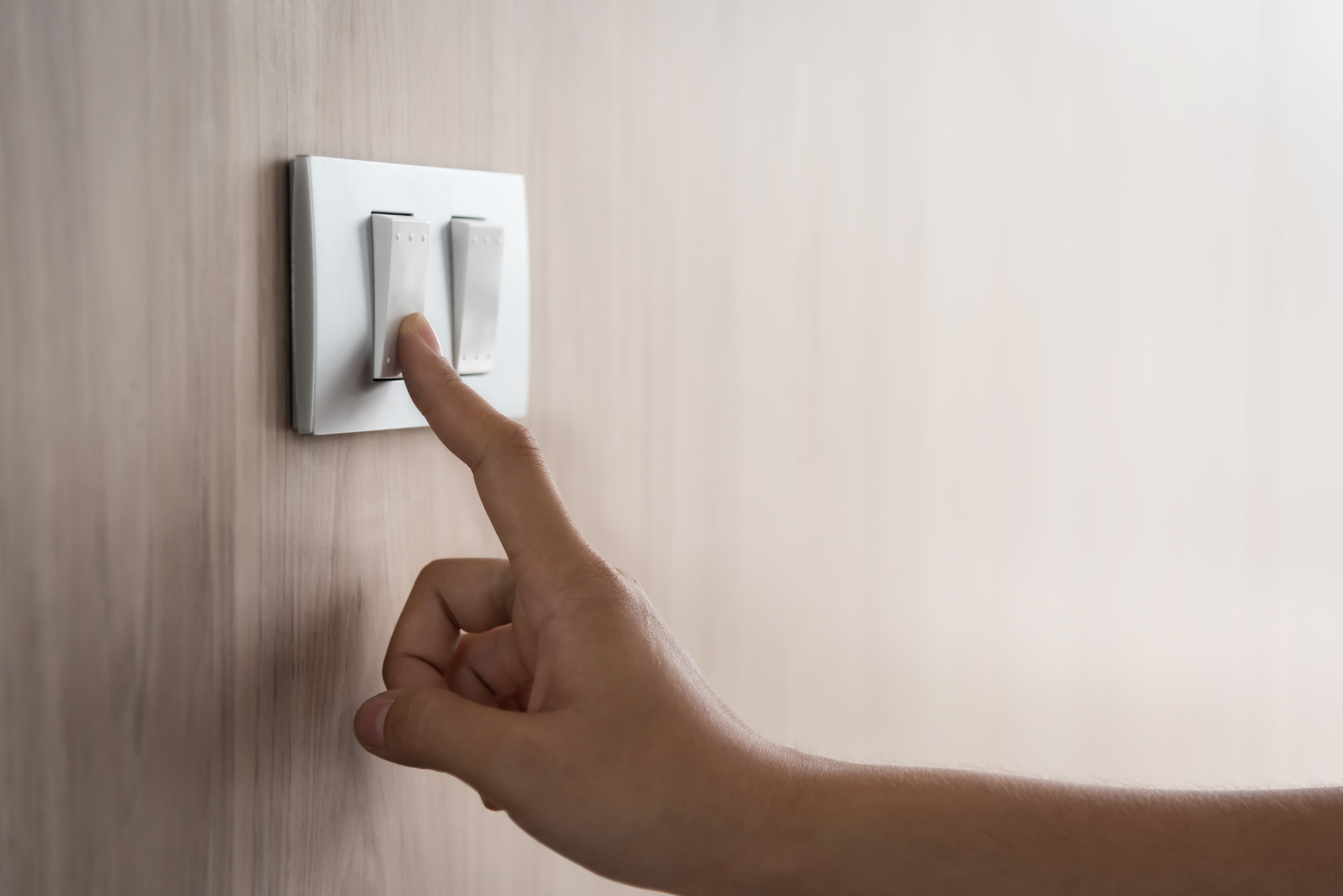 Apagar los interruptores es imprescindible para ahorrar luz
