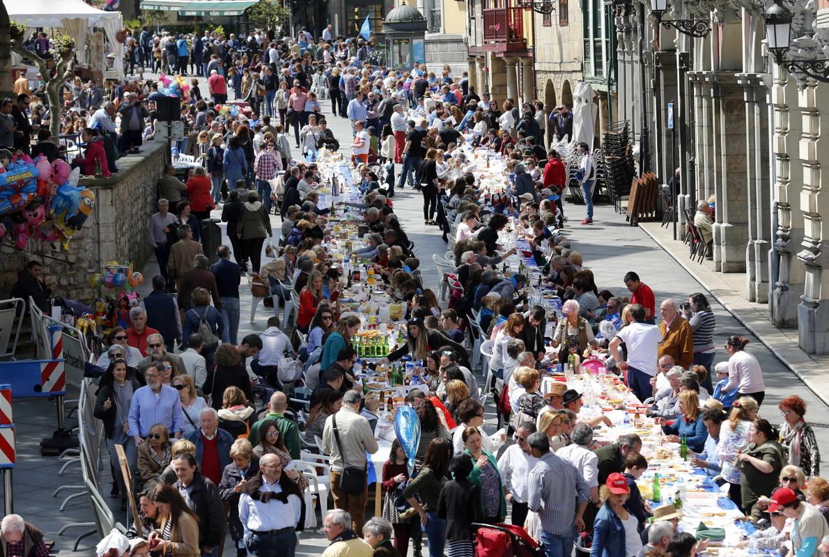 Avilés, en Asturias, batió el récord de mayor número de comensales en un evento